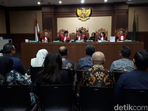 Money Changer Ini Akui Kirim USD 2,2 Juta ke Orang Dekat Novanto