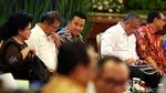 Jokowi Kumpulkan Menteri Bahas Stabilitas Keamanan dan Politik