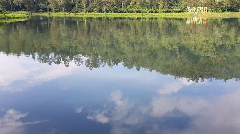 Situ Cisanti di hulu Sungai Citarum (Dok Kodam III/Siliwangi) Situ Cisanti di hulu Sungai Citarum (Dok Kodam III/Siliwangi)