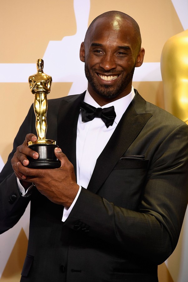 5-time NBA Champion, 2-time Finals MVP, 18-time All-Star, NBA MVP dan now Oscar Winner, selamat Kobe! (Frazer Harrison/Getty Images) 5-time NBA Champion, 2-time Finals MVP, 18-time All-Star, NBA MVP dan now Oscar Winner, selamat Kobe! (Frazer Harrison/Getty Images)