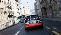 Hal ini sekaligus membuktikan rumor yang selama ini beredar di internet soal SUV listrik memang benar adanya. Foto: Dok. Audi