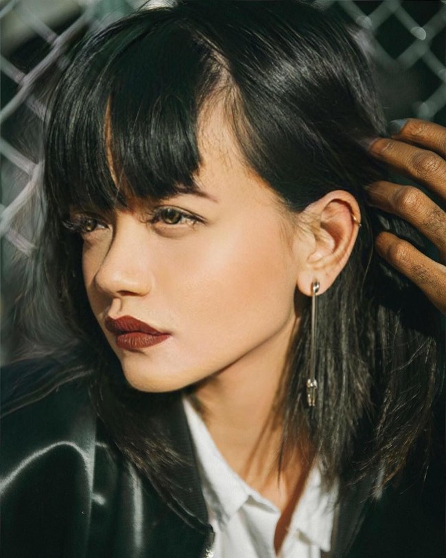 Pada blog pribadinya, wanita yang tinggal di Brooklyn ini mengaku menyukai dunia modelling, fotografi, dan musik. Foto: Instagram