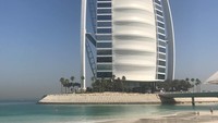 Aleksandra mengabadikan lanskap Burj Al Arab yang ditulis dnegan caption Beautiful morning (maticaleksandra/Instagram)