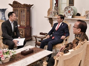 Jokowi Tepis Bahas Pilpres Saat Bertemu AHY di Istana