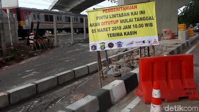 Perlintasan Kereta Api Cipinang Lontar Ditutup Permanen