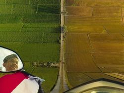 Keren Abis! Ketika Bumi Menjadi Bidang Lengkung