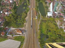 Keren Abis! Ketika Bumi Menjadi Bidang Lengkung