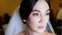 Model dan aktris berusia 34 tahun itu sempat digosipkan akan menikah dengan kekasihnya, Reino Barack. (Dok. Instagram/lunamaya)