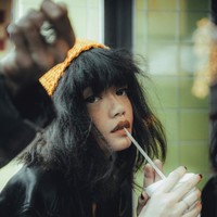 Penampilan Dylan Sada dengan makeup yang memperlihatkan freckles atau bintik-bintik kecil di wajahnya. Foto: Instagram