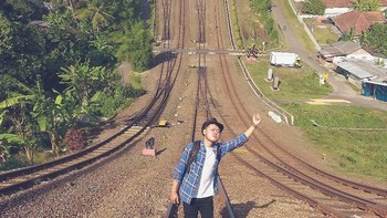 Dodi pun menyampaikan jangan mudah menyerah dan kapok bikin foto flatland walau sering gagal.  Foto: instagram.com/dodiefdi