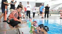 Disana Menpora menengok sekaligus mendengar apa yang disampaikan atlet polo dan renang indah di cabang akuatik ini tentang kesiapan mereka. Dok. Kemenpora.