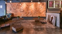 Mengusung konsep kapal, Ahoy yang artinya Berlayar sehingga pengunjung seakan diajak berlayar ketika memasuki kafe ini. Foto: Istimewa