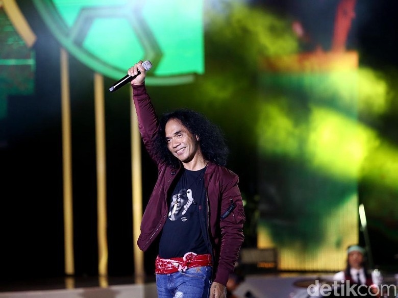 Kaka Slank: Jangan Golput, Suara Lu Berpengaruh Kaka Slank: Jangan Golput, Suara Lu Berpengaruh