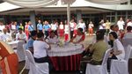 Saat Kapolri dan Panglima TNI Senam Hingga Makan Bubur Bareng