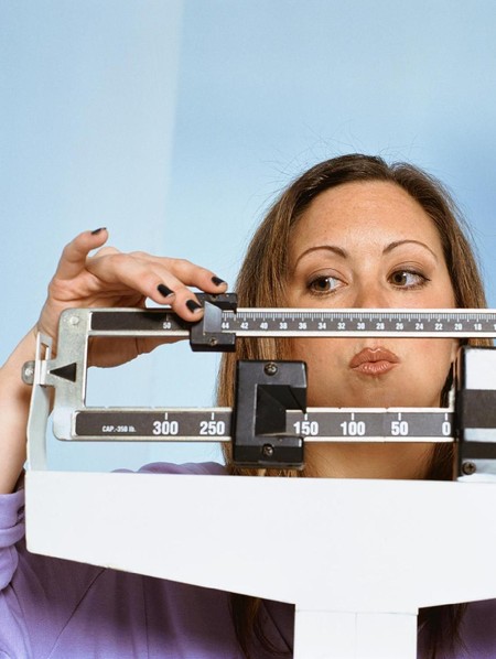 Kenapa Stres Bikin Berat Badan Naik? Ini Penyebab dan Solusinya