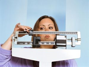 Kenapa Stres Bikin Berat Badan Naik? Ini Penyebab dan Solusinya