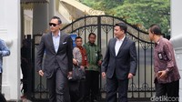 AHY bertemu dengan Presiden Jokowi hari ini. Pertemuan sekaligus menyerahkan undangan Rapimnas Partai Demokrat tanggal 10-11 Maret di Sentul.