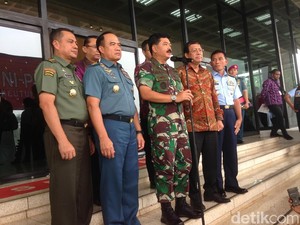 KSAU, KSAL dan Panglima TNI Serahkan SPT Pajak