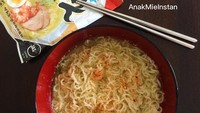 Sebagai pelipur rindu, ramen Jepang ini bisa jadi obatnya. Mie instan Sapporo Ichiban ini memiliki rasa Shio Ramen dengan kuah kaldu gurih yang ringan. Mau coba? Foto: Instagram @anakmieinstan
