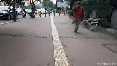 Penampakan Trotoar di Sudirman-Thamrin yang akan Dirombak Anies