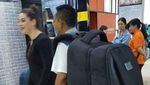 Foto: Aneka Barang Bawaan Nyeleneh Saat Liburan