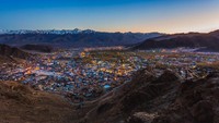 Leh adalah ibukota Ladakh, India untara yang wilayahnya berupa padang pasir. Tempat ini dikenal dengan situs Budha dan jalur trekking yang menawan. (Thinkstock)