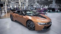  Sejak diluncurkan tahun 2014, BMW i8 menjadi mobil sport plug-in hybrid paling laris di dunia.