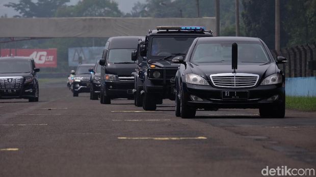 Ngoweng, Jokowi Biasa Ngebut di Istana dengan Chopper Tiap Pagi