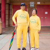 Anak muda bergaya swag sudah biasa. Bagaimana jika para lansia yang menggunakan busana-busana bergaya swag?  Foto: Instagram (Chinatown Pretty)