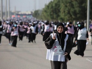 Arab Saudi Makin Terbuka, Ribuan Hijabers Ikut Lomba Lari Pertamakalinya