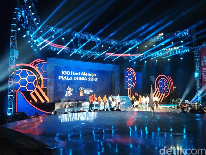 Foto: Acara 100 hari menuju Piala Dunia 2018 di Trans TV / Hanif Hawari Foto: Acara 100 hari menuju Piala Dunia 2018 di Trans TV / Hanif Hawari