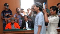 Saiful Muhtorir diambil sumpahnya sebagai saksi.