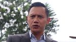 Gaya AHY Berkacamata Hitam Usai Bertemu Jokowi di Istana