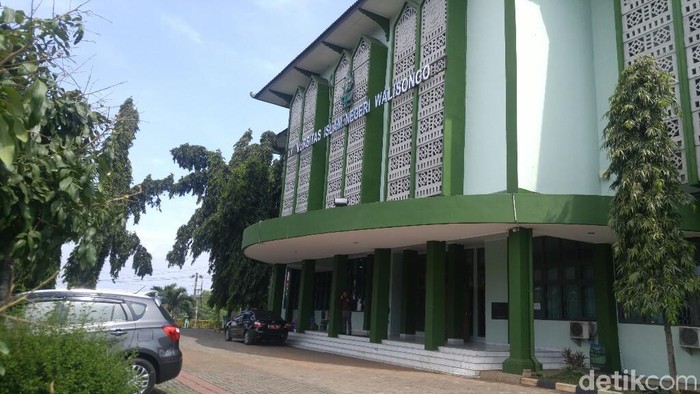 Wakil Rektor Bidang Kemahasiswaan dan Kerjasama UIN Walisongo, Suparman Syukur, Semarang