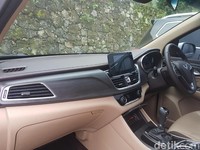 Sensasi Mengendarai Wuling Cortez, MPV Pesaing Innova