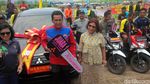 Senyum Lebar Kopda Budi Foto Bareng Susi Usai Taklukkan Selat Sunda