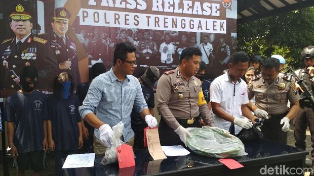 Anak Gelonggong Ibu: Saya Menyesal, Itu di Luar Kesadaran