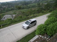 Sensasi Mengendarai Wuling Cortez, MPV Pesaing Innova