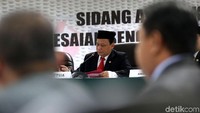 PKPI dinilai tidak memenuhi syarat sebagai peserta Pemilu 2014. Itu karena PKPI tidak dapat menghadirkan kepengurusan dan keanggotaan pada tahapan verifikasi. Ketidakterpenuhan syarat ini terdapat pada 4 Provinsi dan 73 Kabupaten/Kota.