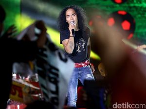 Jalani Rapid Test, Kaka Slank: Wajib Dijalanin