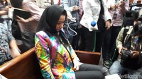 Saya sebenarnya jual beli emas sama dia (Abun). Iya emas saya 15 kg, ujar Rita (Foto: Faiq Hidayat/detikcom)