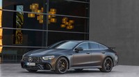 Mercedes-Benz AMG 4-Door Coupe ikut menjadi mobil performa tinggi terbaik dunia. Foto: Pool (Motor1)