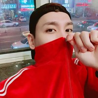 Sebelumnya Dispatch merilis foto-foto keduanya tengah bersama di beberapa kesempatan. Awalnya kedua artis Korea ini sempat membantah kabar kencan. Namun beberapa saat kemudian Park Shin Hye dan Choi Tae Joon justru mengonfirmasi berita tersebut. Foto: Instagram Choi Tae Joon