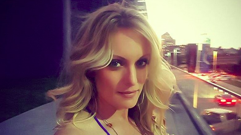 Trump Kembali Bantah Berhubungan Intim dengan Bintang Porno Trump Kembali Bantah Berhubungan Intim dengan Bintang Porno