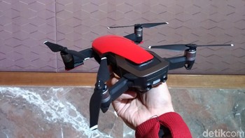 Kamera Mavic Air sanggup merekam video beresolusi 4K di rentang 30 fps. (Foto: detikINET/Moch Prima Fauzi)