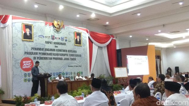 Pakde Karwo Teken Komitmen, Ubah Antre Korupsi Jadi Antikorupsi