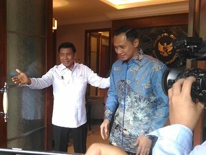 Temui Wiranto, AHY Antar Undangan Demokrat Sambil Reuni soal Militer