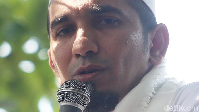 Ketum FPI KH Sobri Lubis