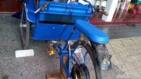 PAN menyumbang becak listrik di Pemprov DKI. Becak ini disumbangkan agar kembalinya becak ke DKI tak menjadi polemik lagi. Foto: Istimewa