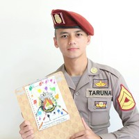 Ong Seongwoo dengan kearifan lokal, tambah netizen lainnya yang menyebut wajah Jevo sangat mirip dengan salah satu idol K-Pop Foto: Instagram